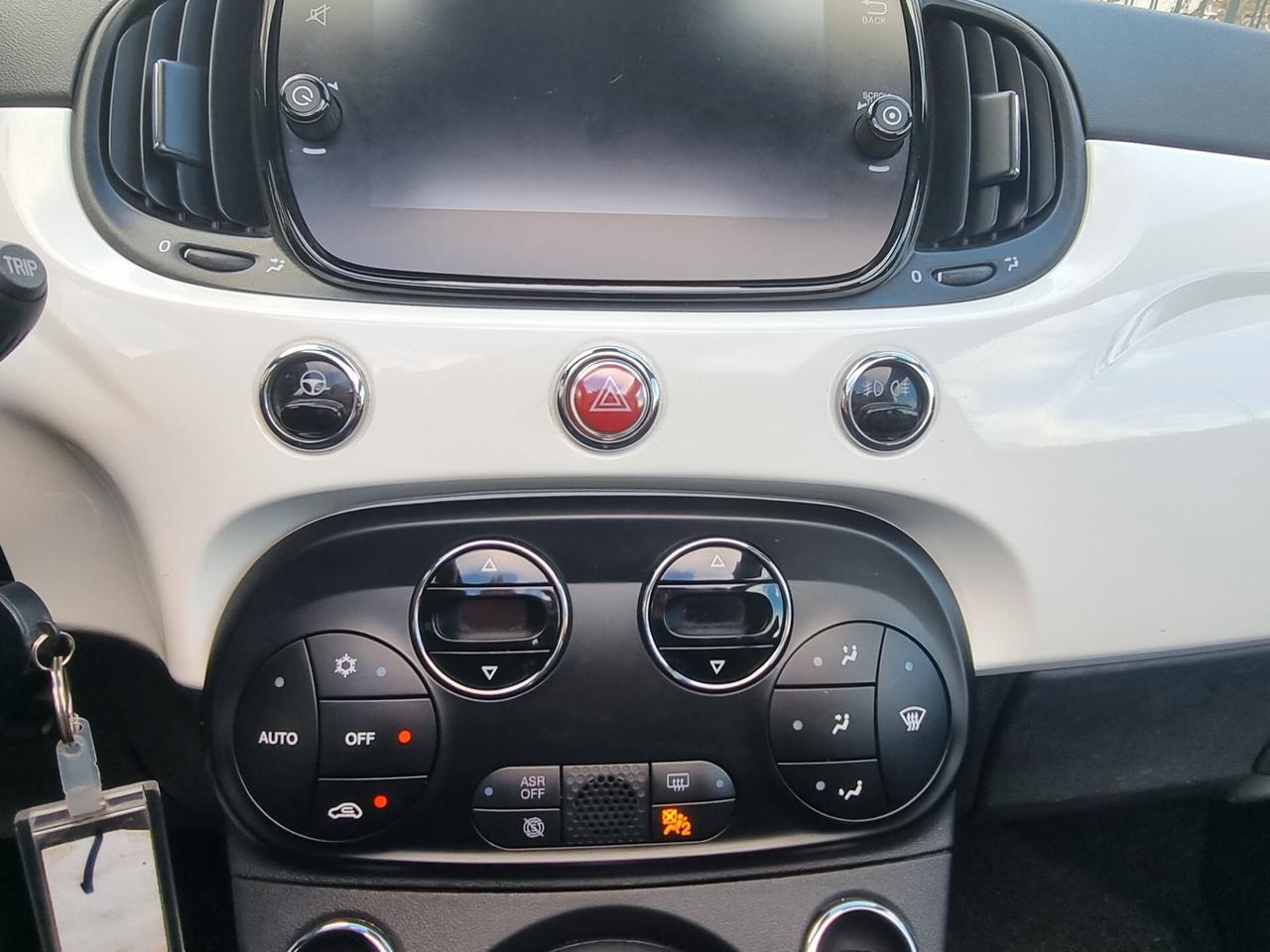 Fiat 500 C 1.0 Hybrid Dolcevita
