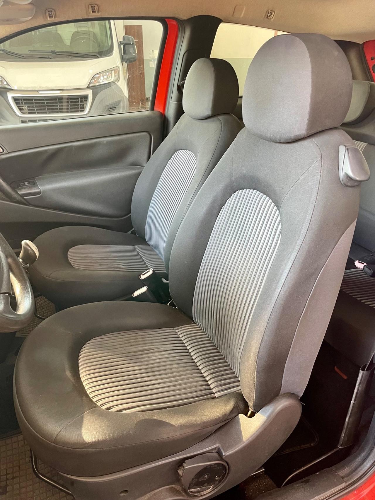 Lancia Ypsilon 1.2 per neopatentati