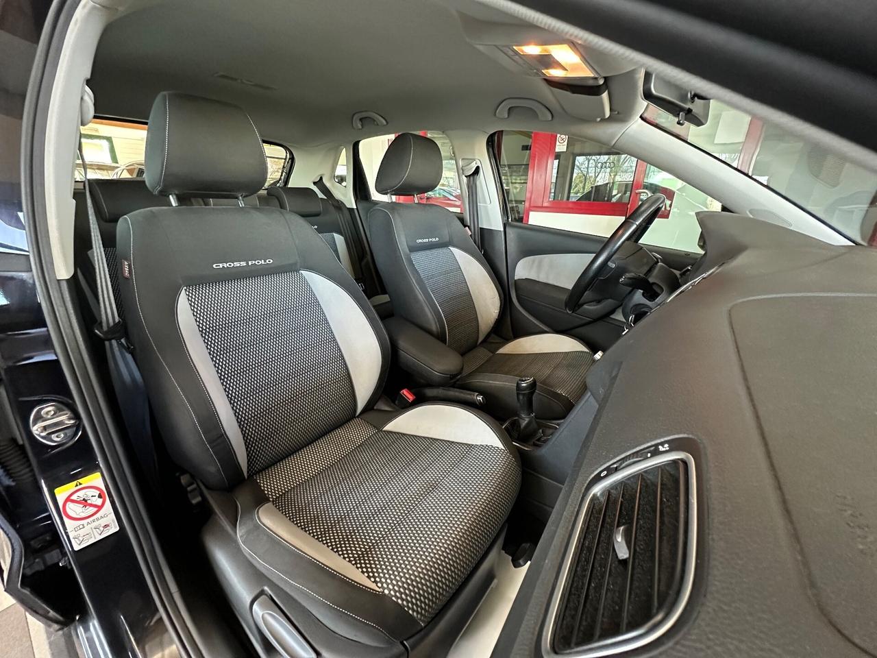 Volkswagen Polo Cross 1.6 TDI 90CV