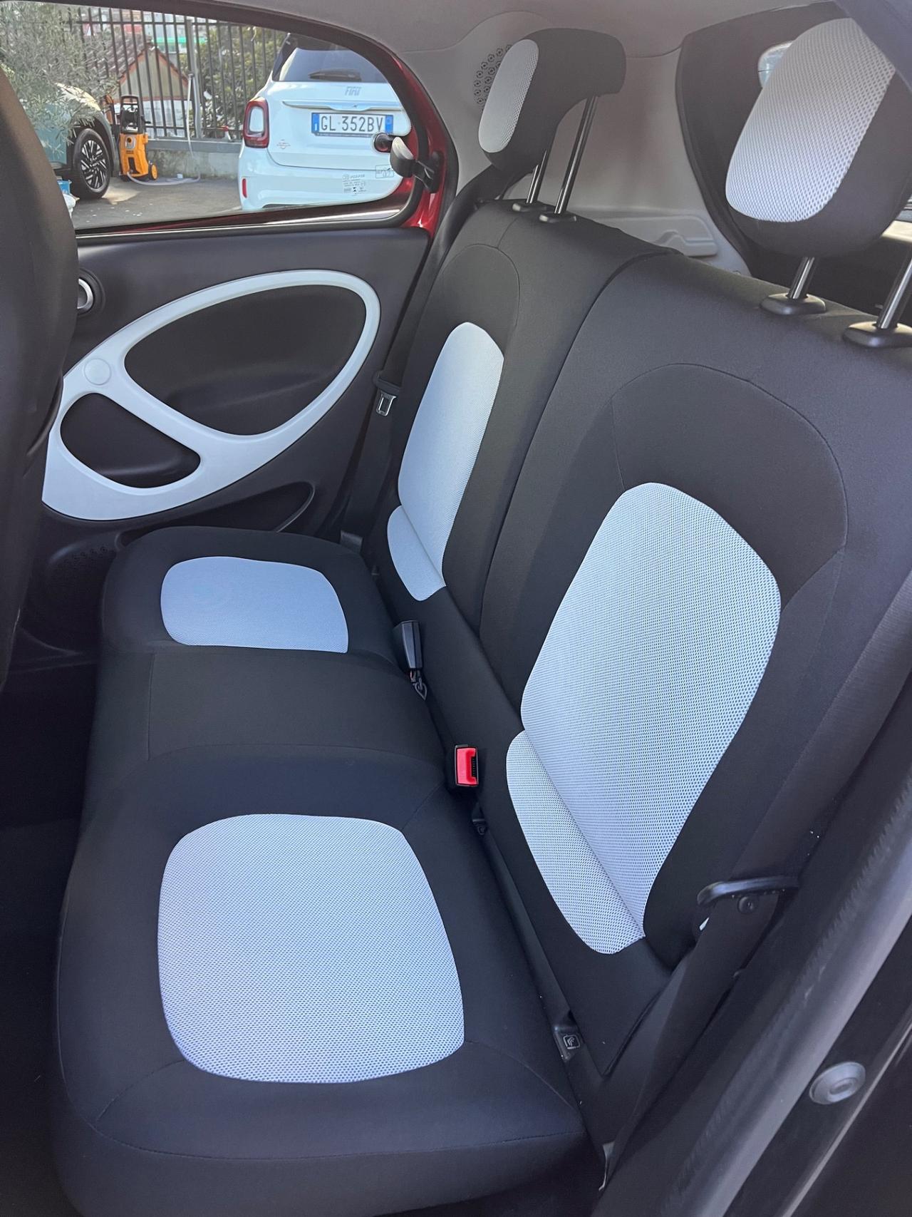 Smart ForFour 70 1.0 twinamic Superpassion