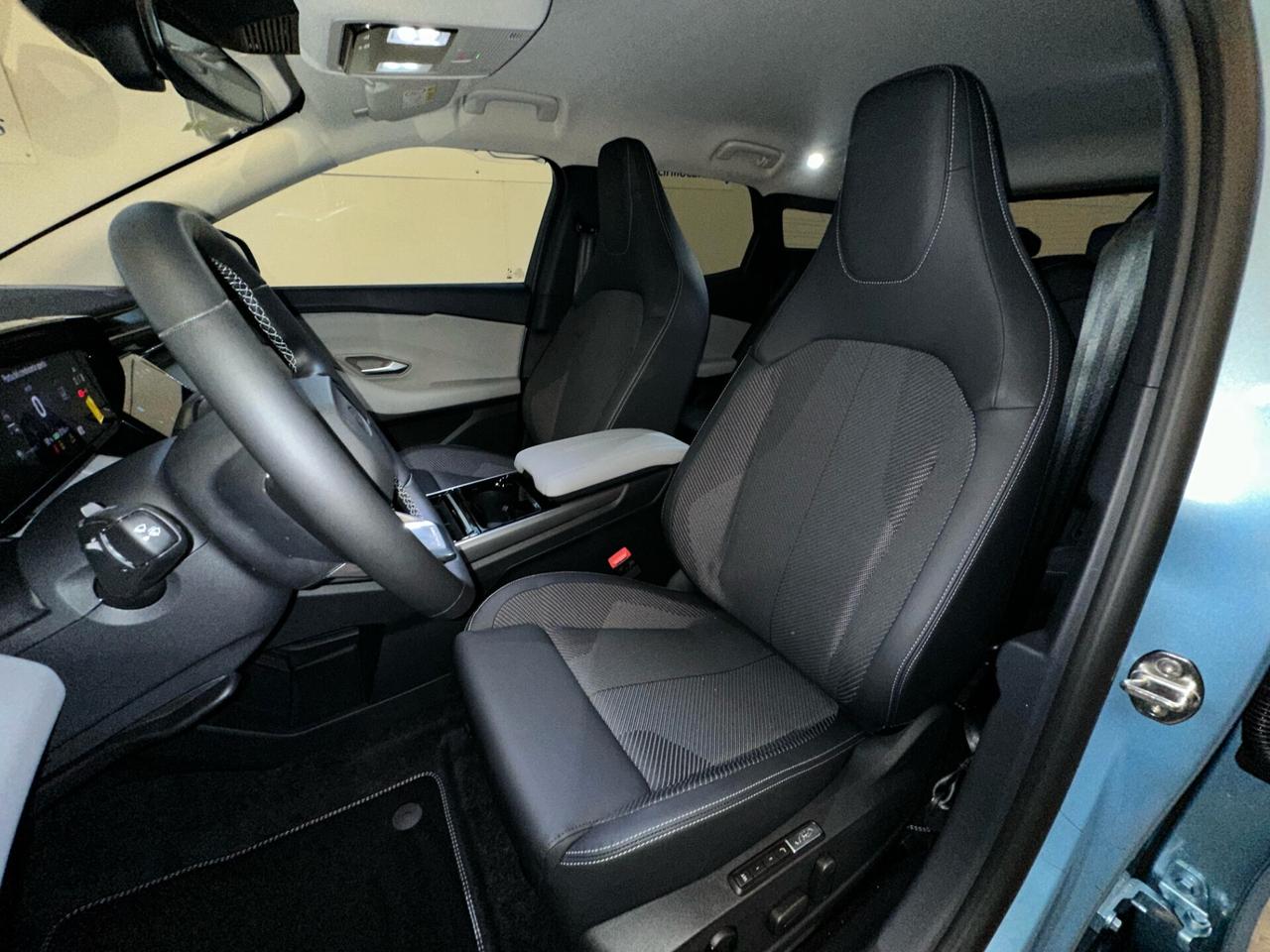 Ford Explorer-e Extended Range Explorer 204 CV