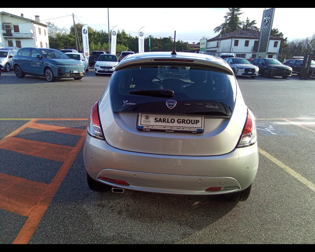 LANCIA Ypsilon 3ª serie - Ypsilon 1.0 FireFly 5 porte S&S Hybrid Ec