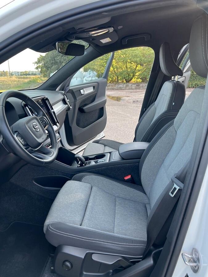 Volvo XC40 B3 automatico Core