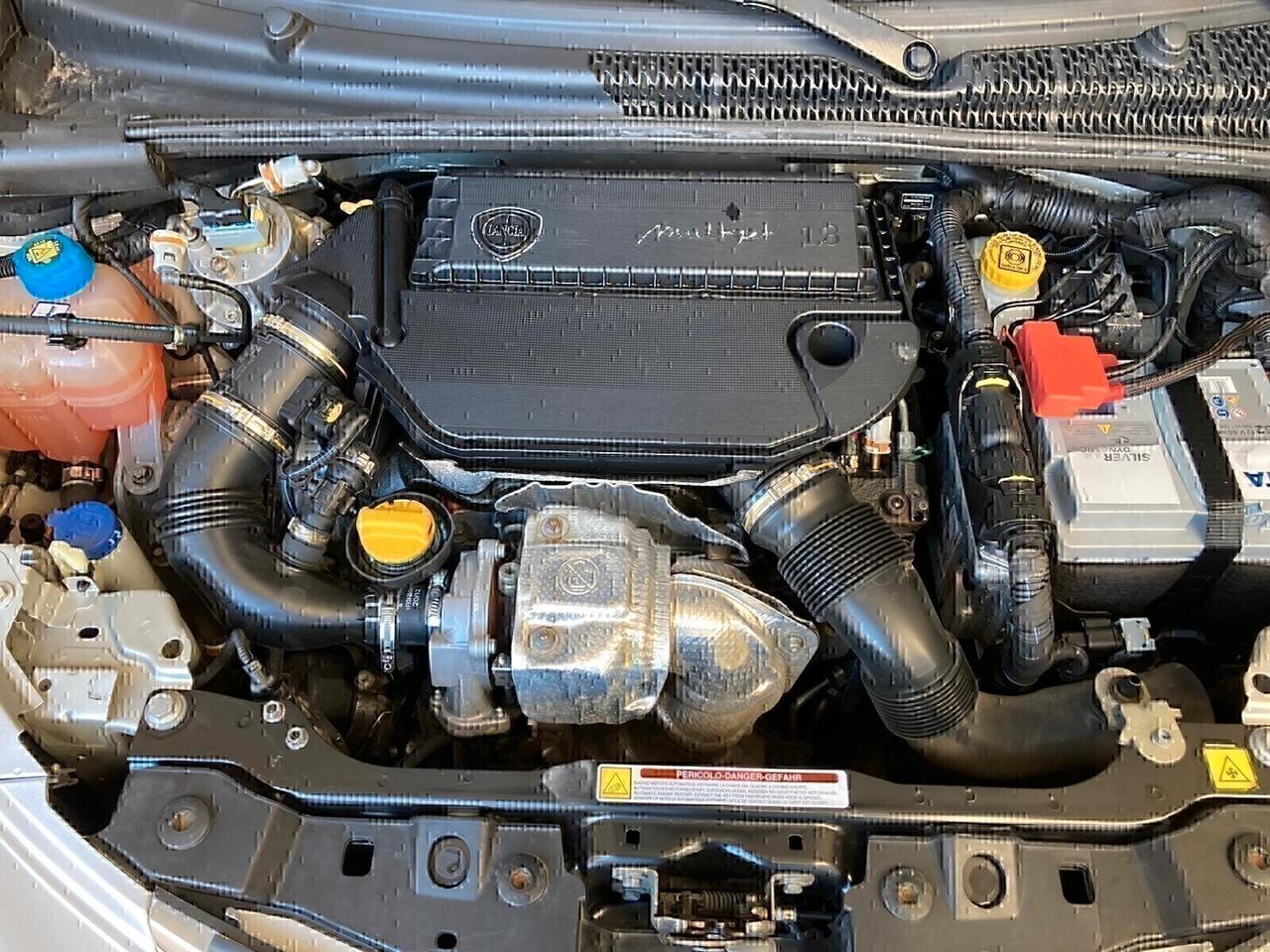 Lancia Ypsilon 1.3 MJT-X NEOPATENTATI-2013