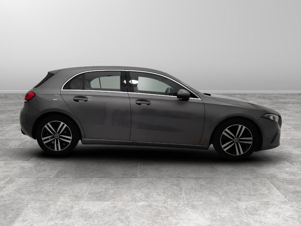 Mercedes-Benz Classe A - W177 2018 - A 180 d Sport auto