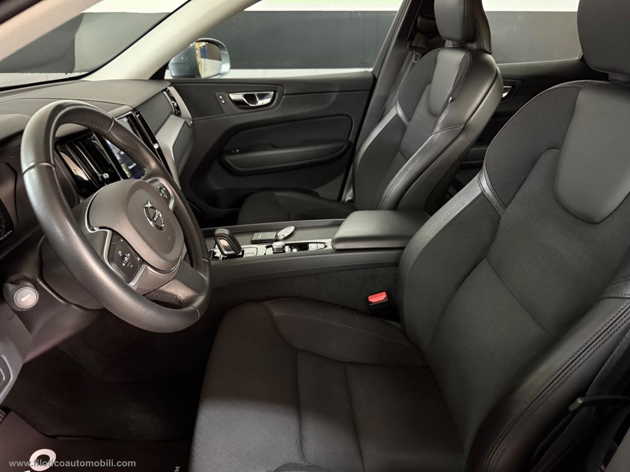 VOLVO XC60 B4 d AWD DIESEL Geartronic Business Plus MOTORE IBRIDO