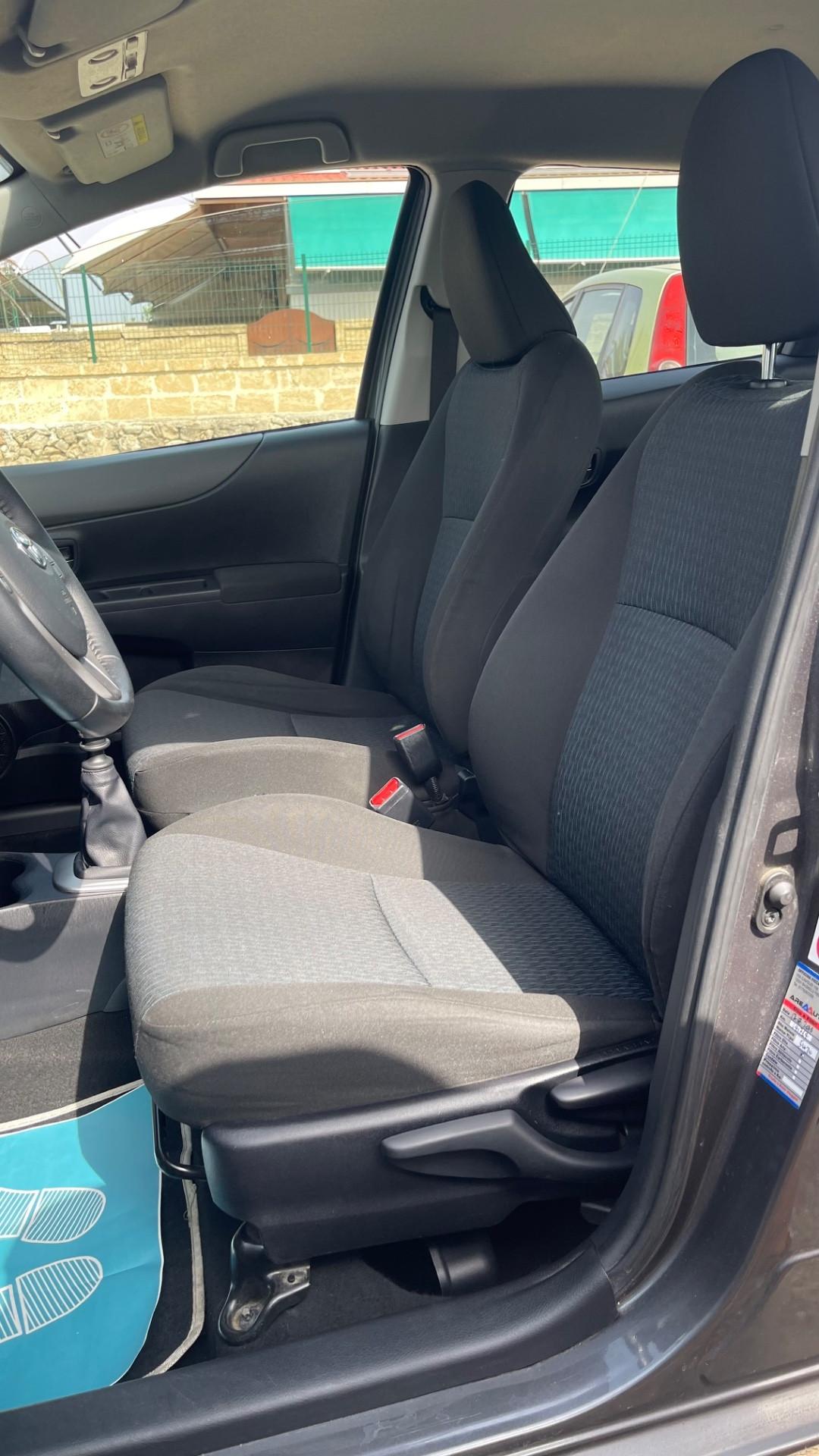 Toyota Yaris 1.4 D-4D 5 porte Lounge