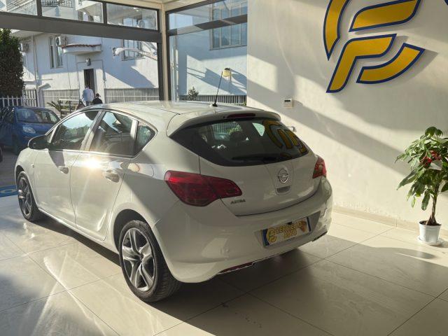 OPEL Astra 1.4 100CV 5 porte Cosmo
