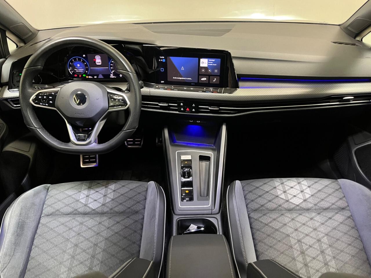 Volkswagen Golf 1.5 eTSI 130 CV DSG R-Line
