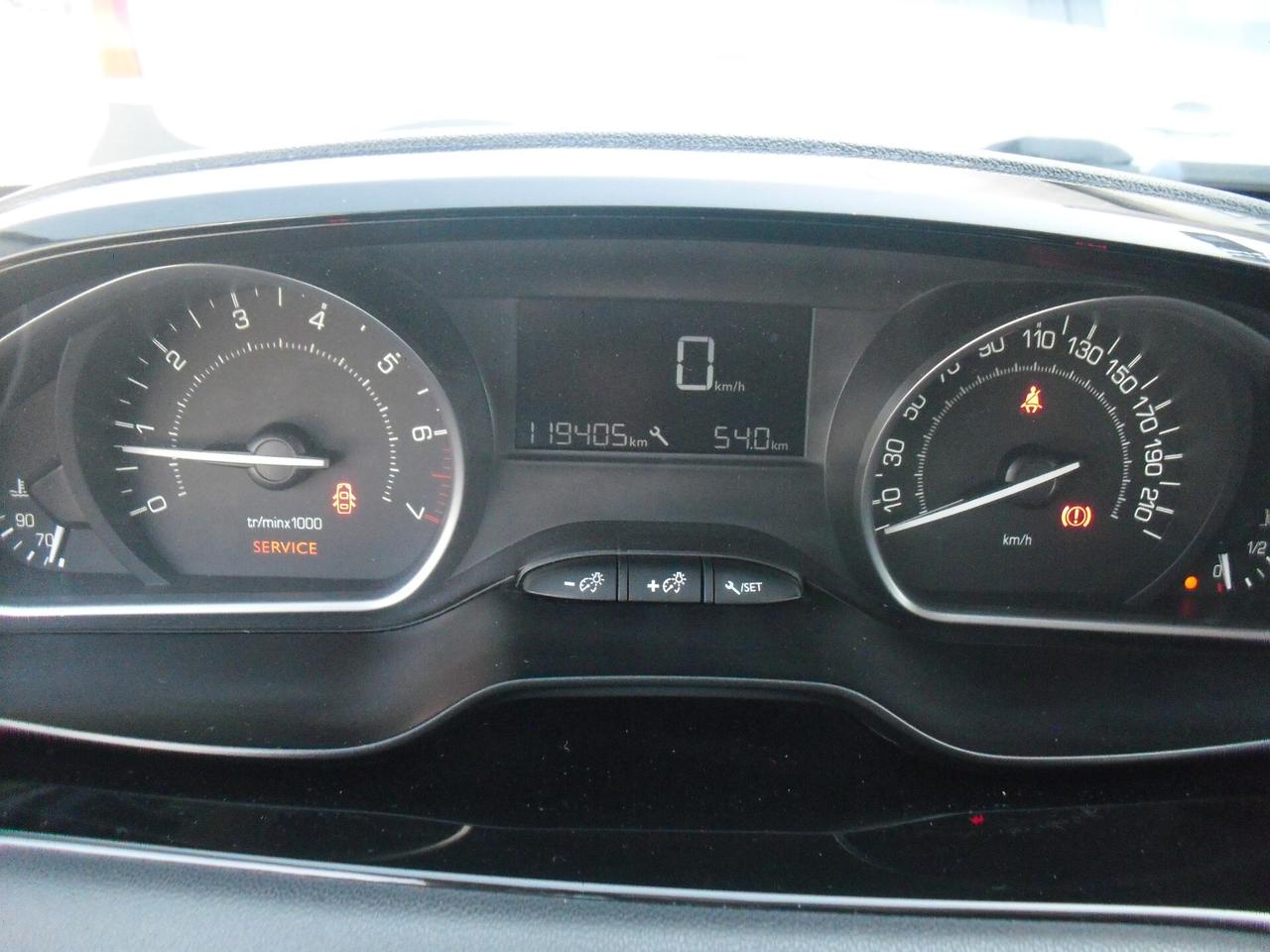 Peugeot 208 PureTech 82 5 porte Active, OTTIME CONDIZIONI, OK NEOPATENTATI!