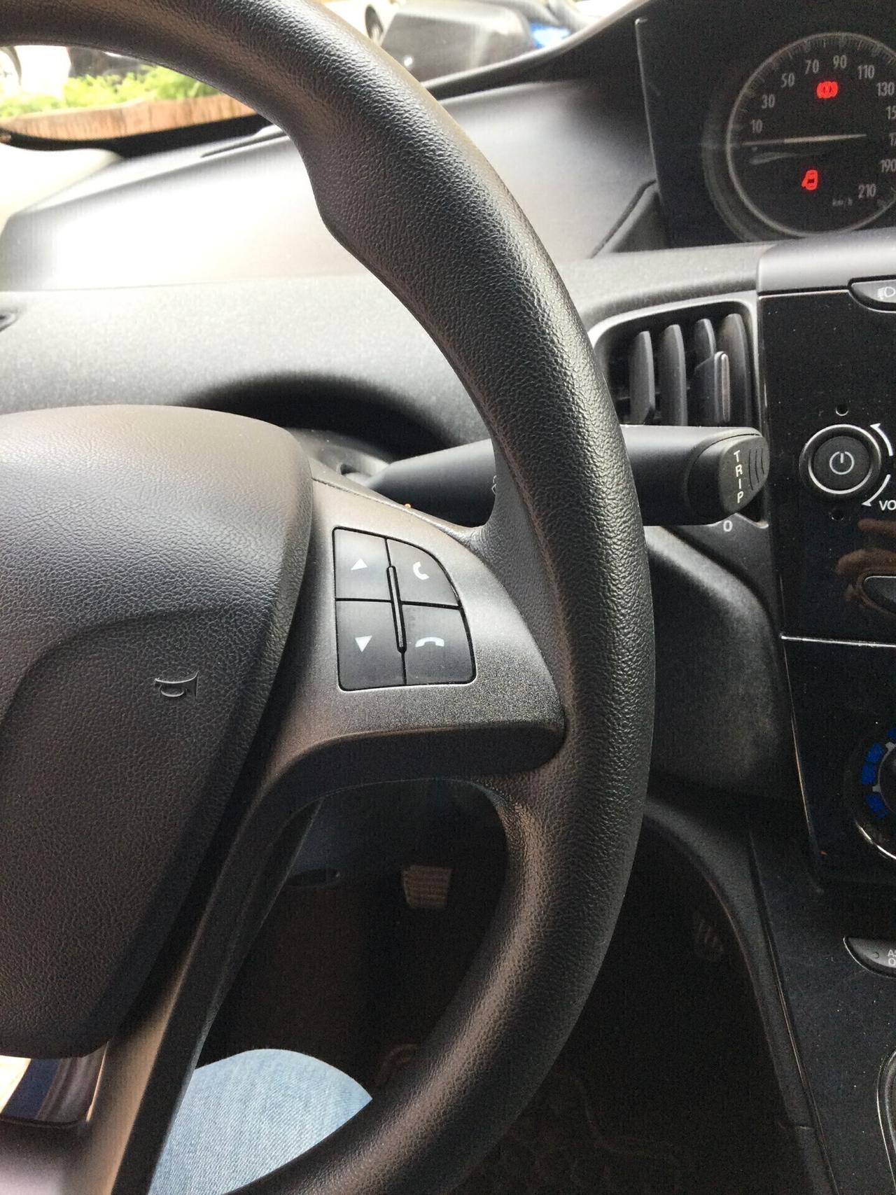 Lancia Ypsilon 1.0 FireFly 5 porte S&S Hybrid Ecochic Silver