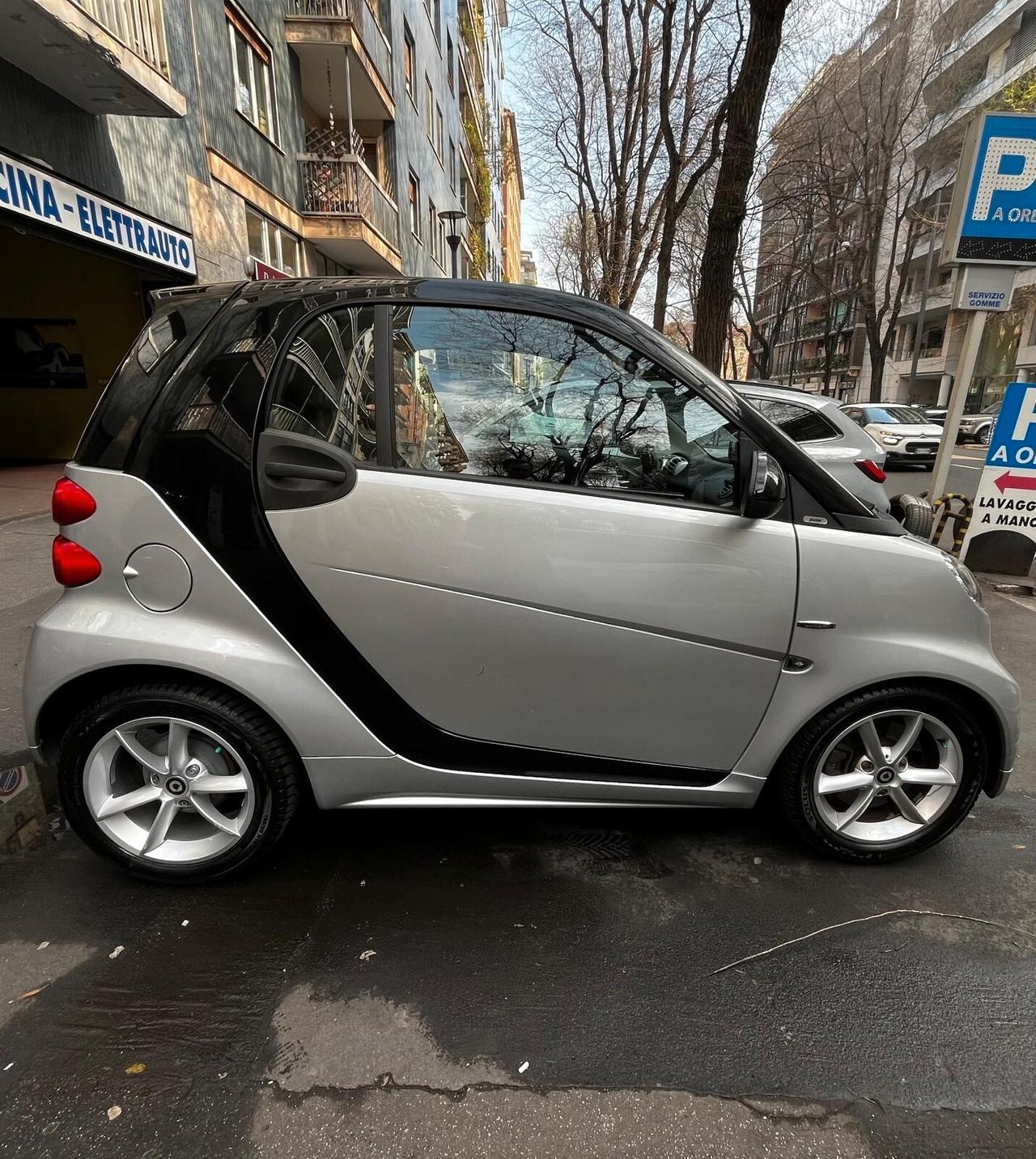 Smart ForTwo 1000 52 kW MHD coupé pulse