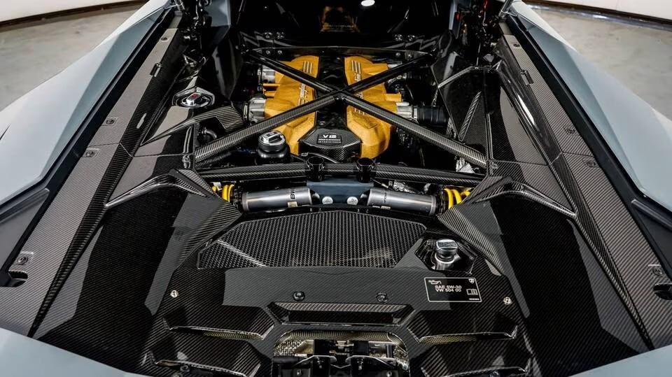 Lamborghini Aventador 6.5 V12 NOLEGGIO LUNGO TERMINE - LEASING FULL INCLUSIVE