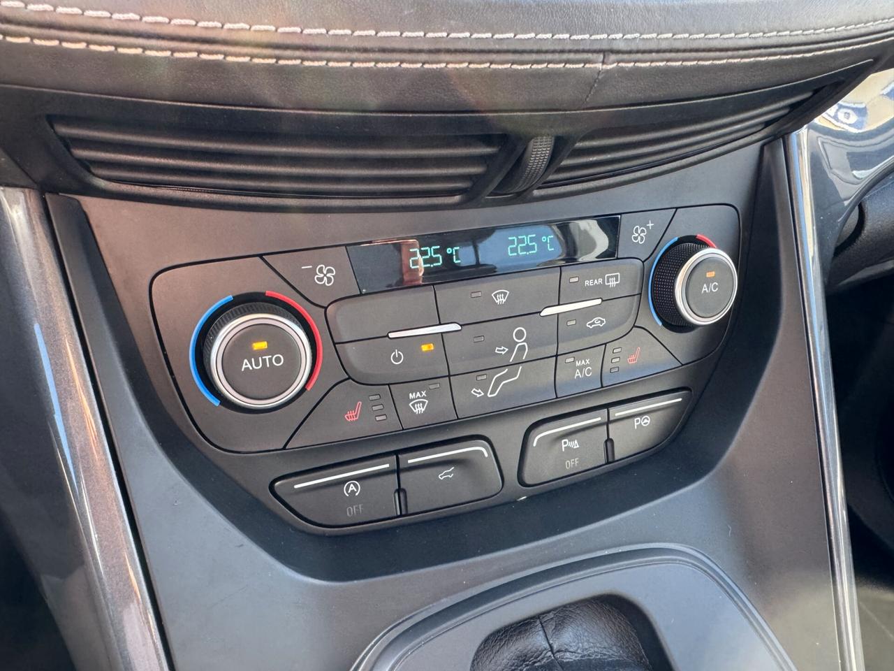 Ford Kuga Vignale AWD 2.0 TDCI Powershift 180CV
