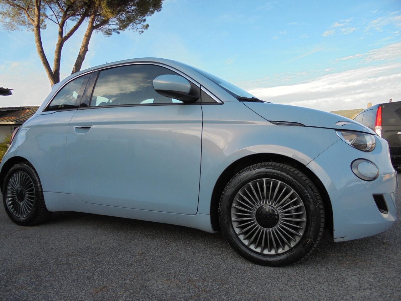 Fiat 500 500e Berlina 42 kWh Icon