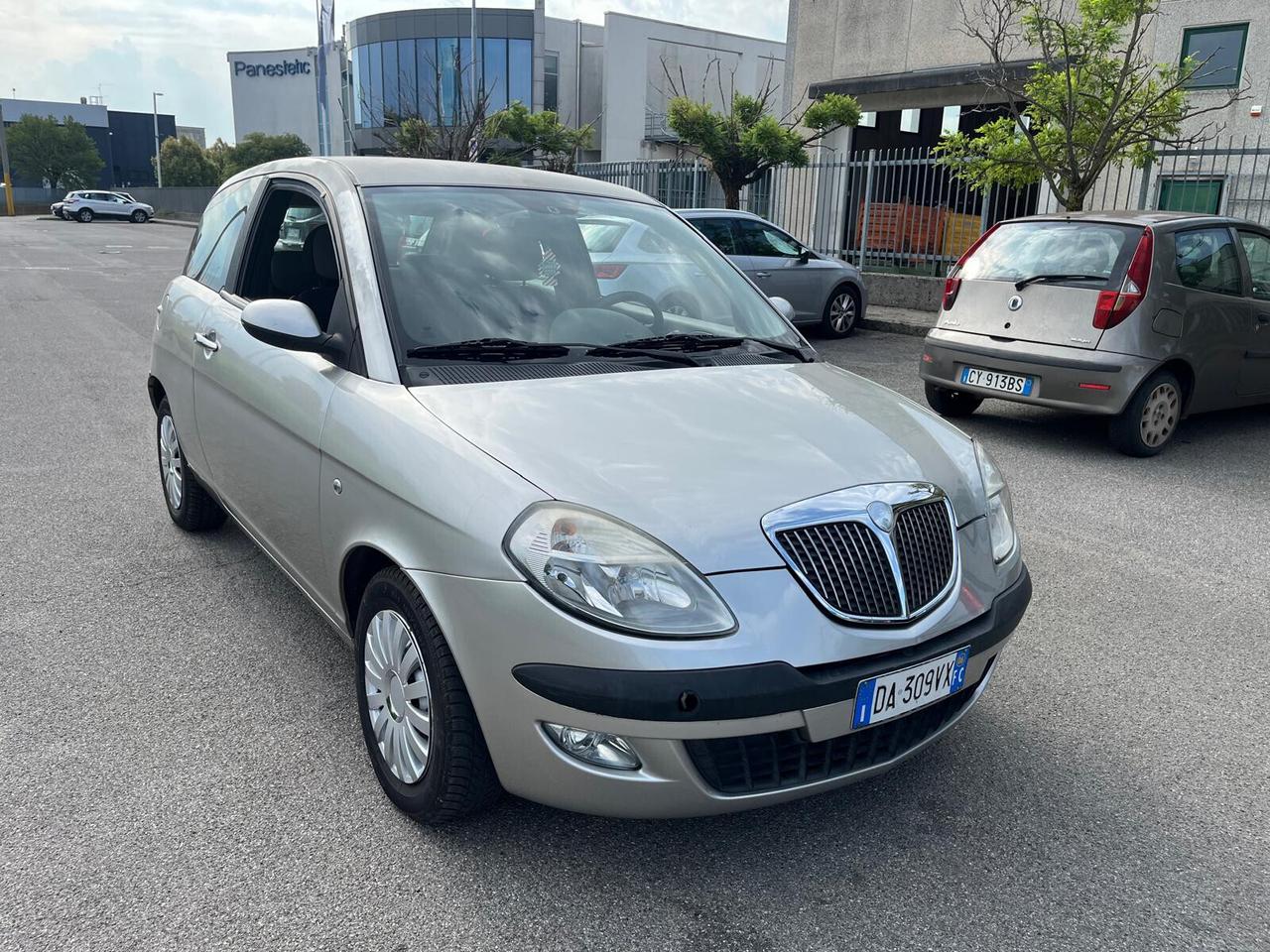 Lancia Ypsilon 1.2 Argento