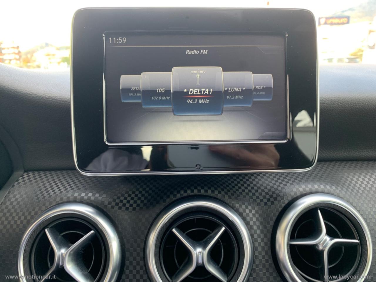 MERCEDES-BENZ A 160 d Premium - 2017