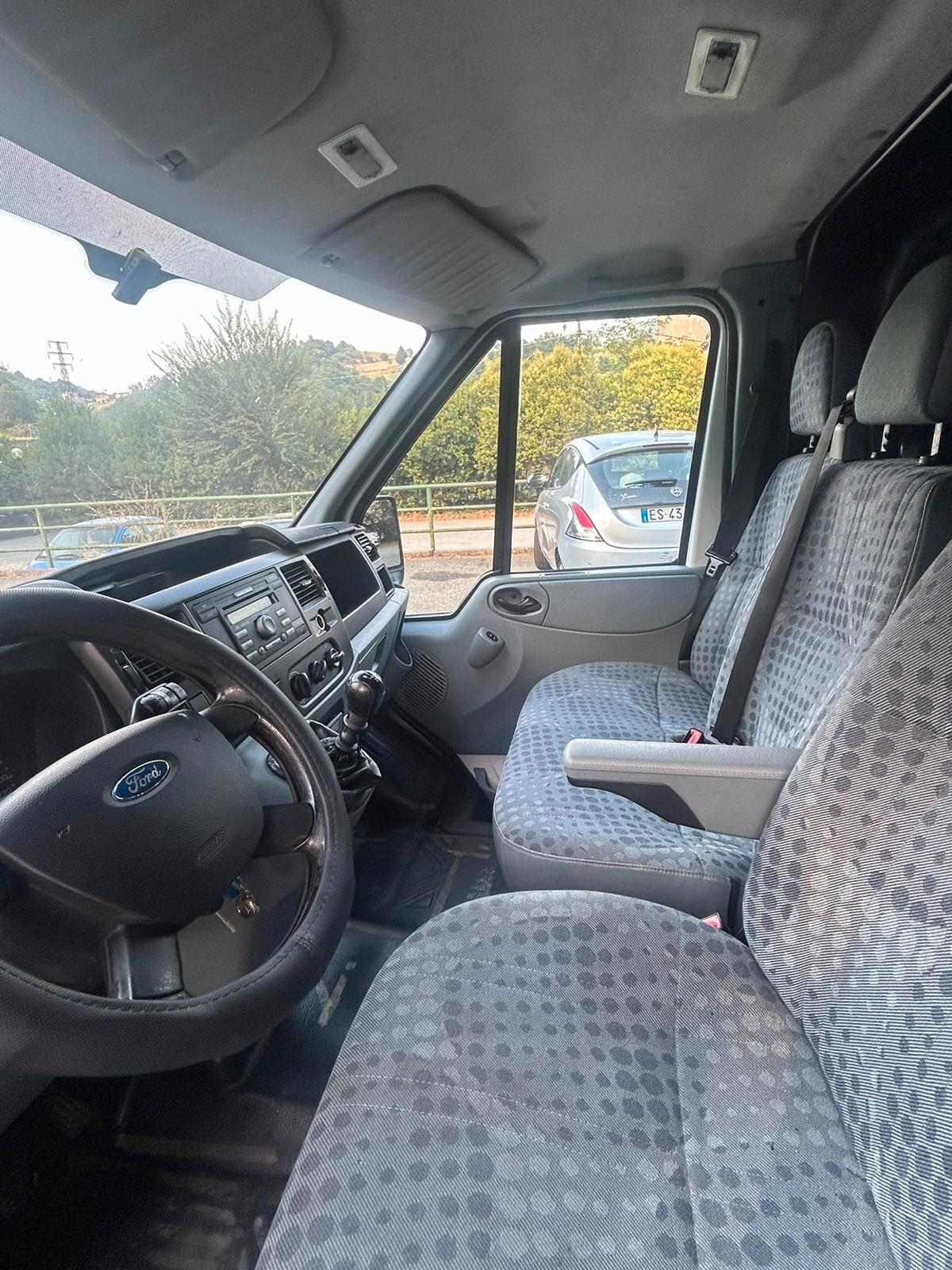 FORD TRANSIT 2200 TDI