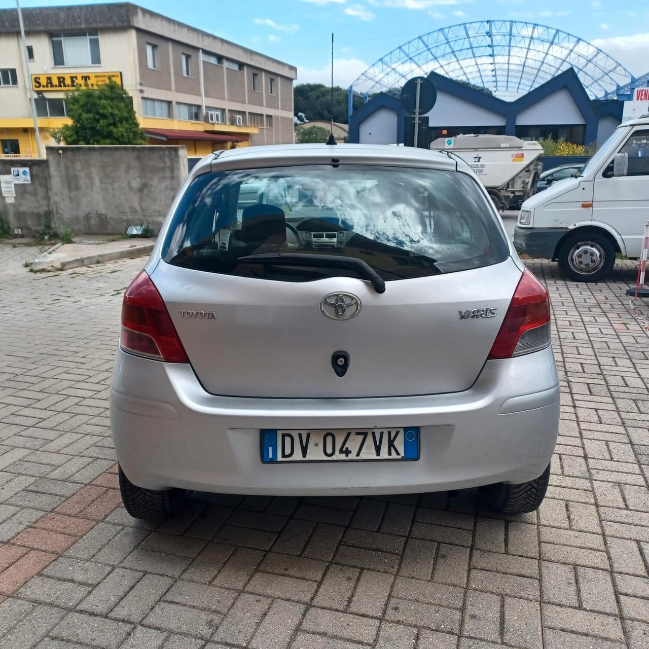 NEOPATENTATI YARIS 1.0 5 PORTE BEN CONSERVATA