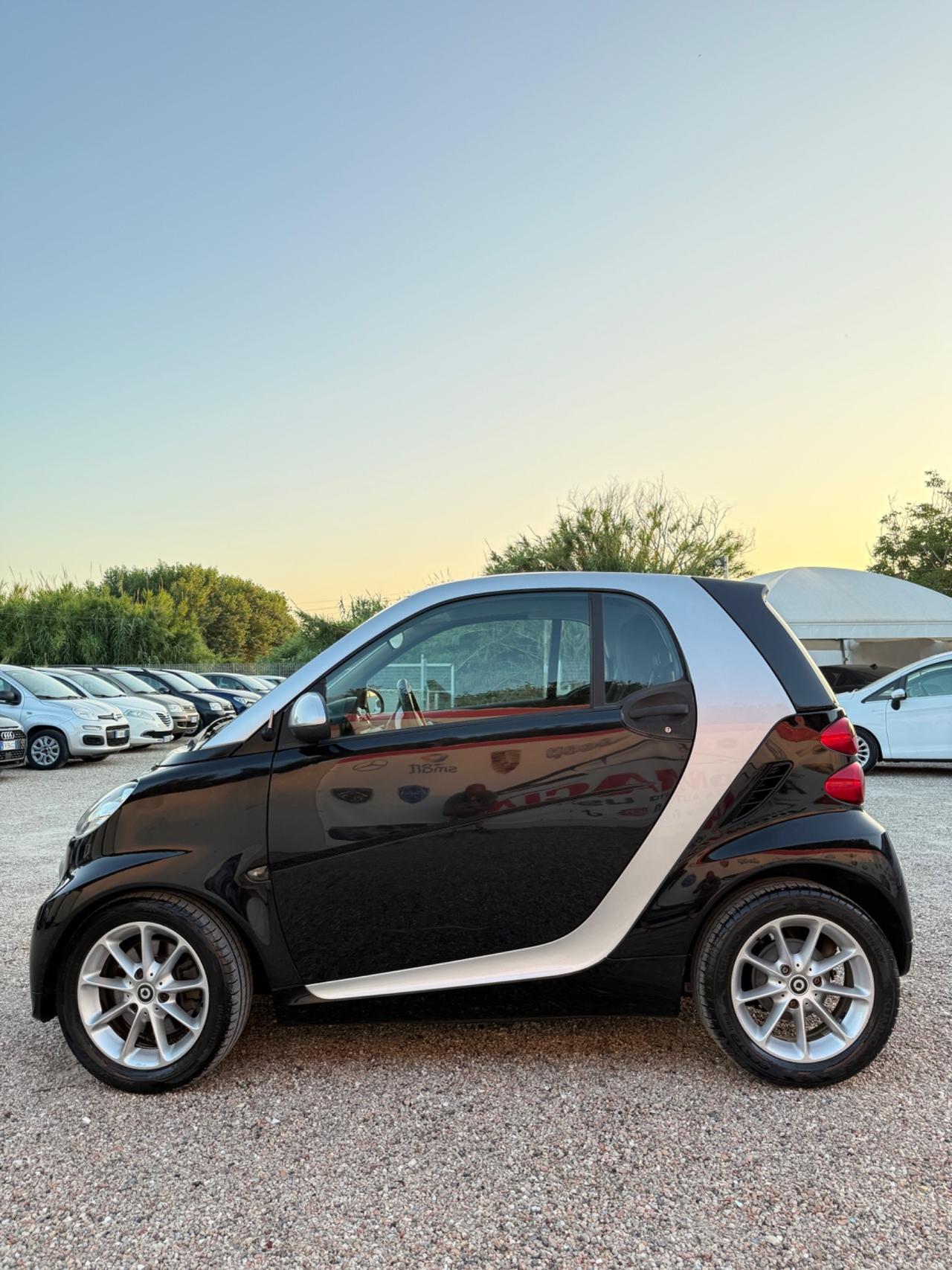 Smart ForTwo 1000 52 kW MHD coupé passion