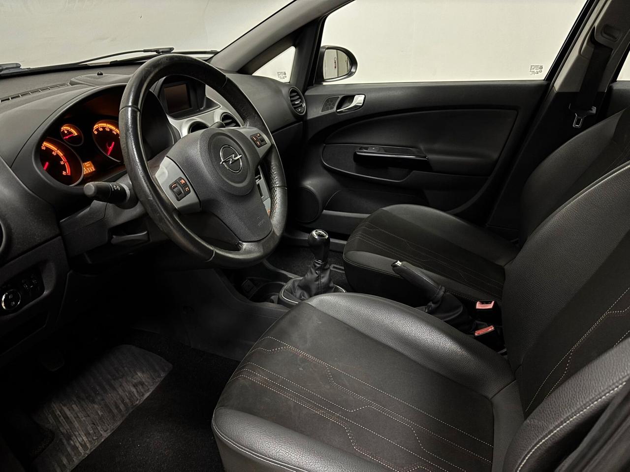 Opel Corsa 1.2 5 porte