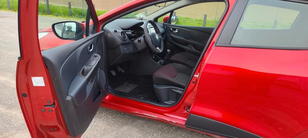 Renault Clio 1.2 75CV 5 porte Costume National