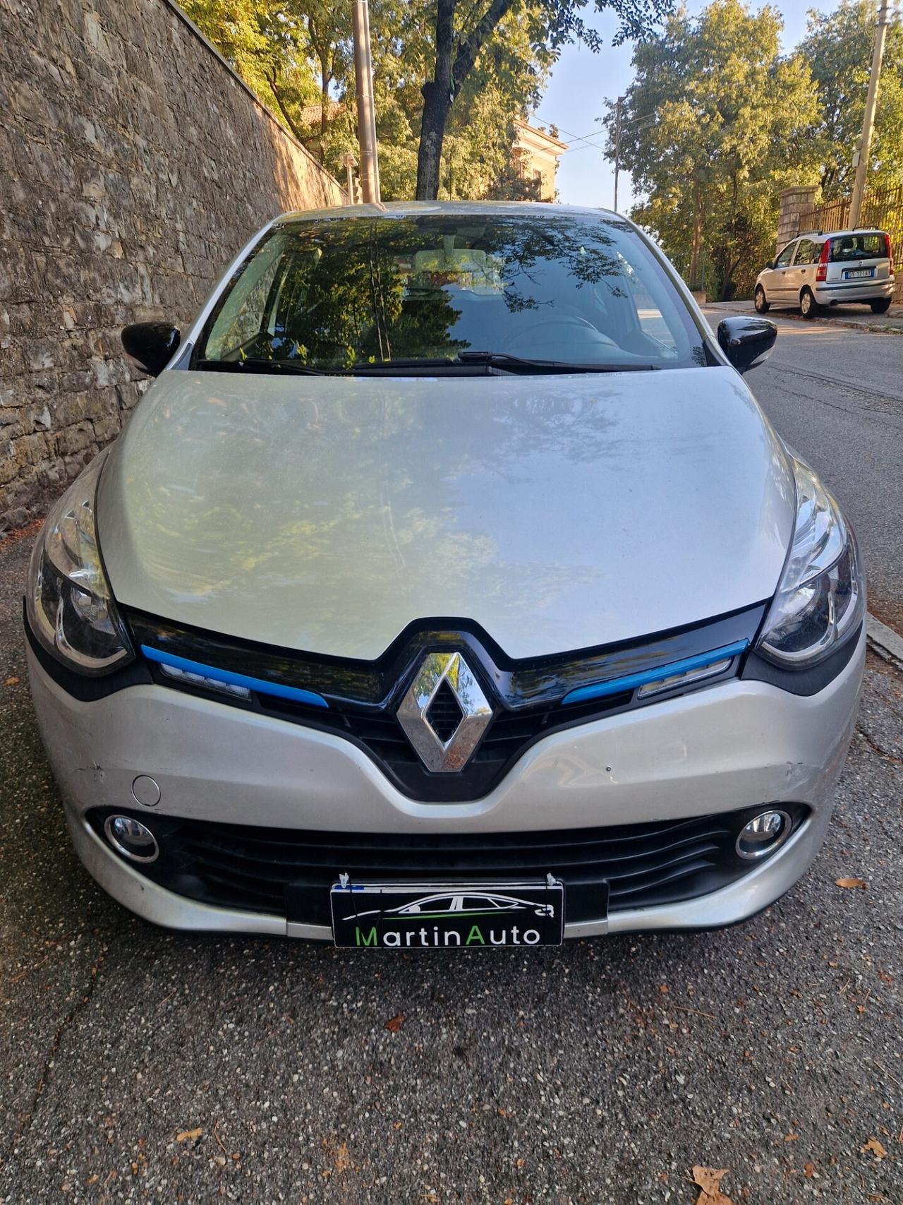Renault Clio 1.2 Benz 75CV - 2012
