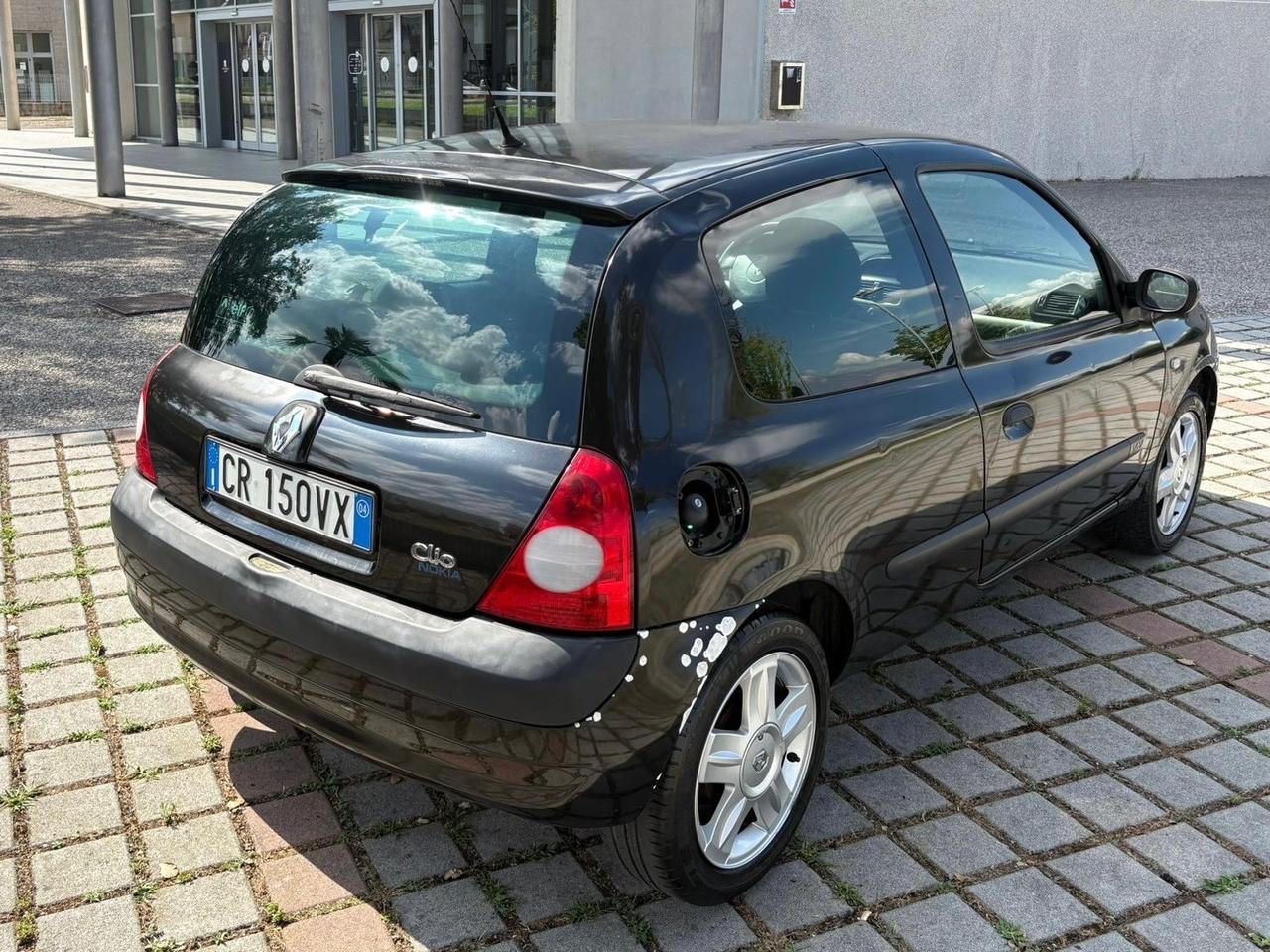 Renault Clio 1.2 16V cat 3 porte Luxe Privilège