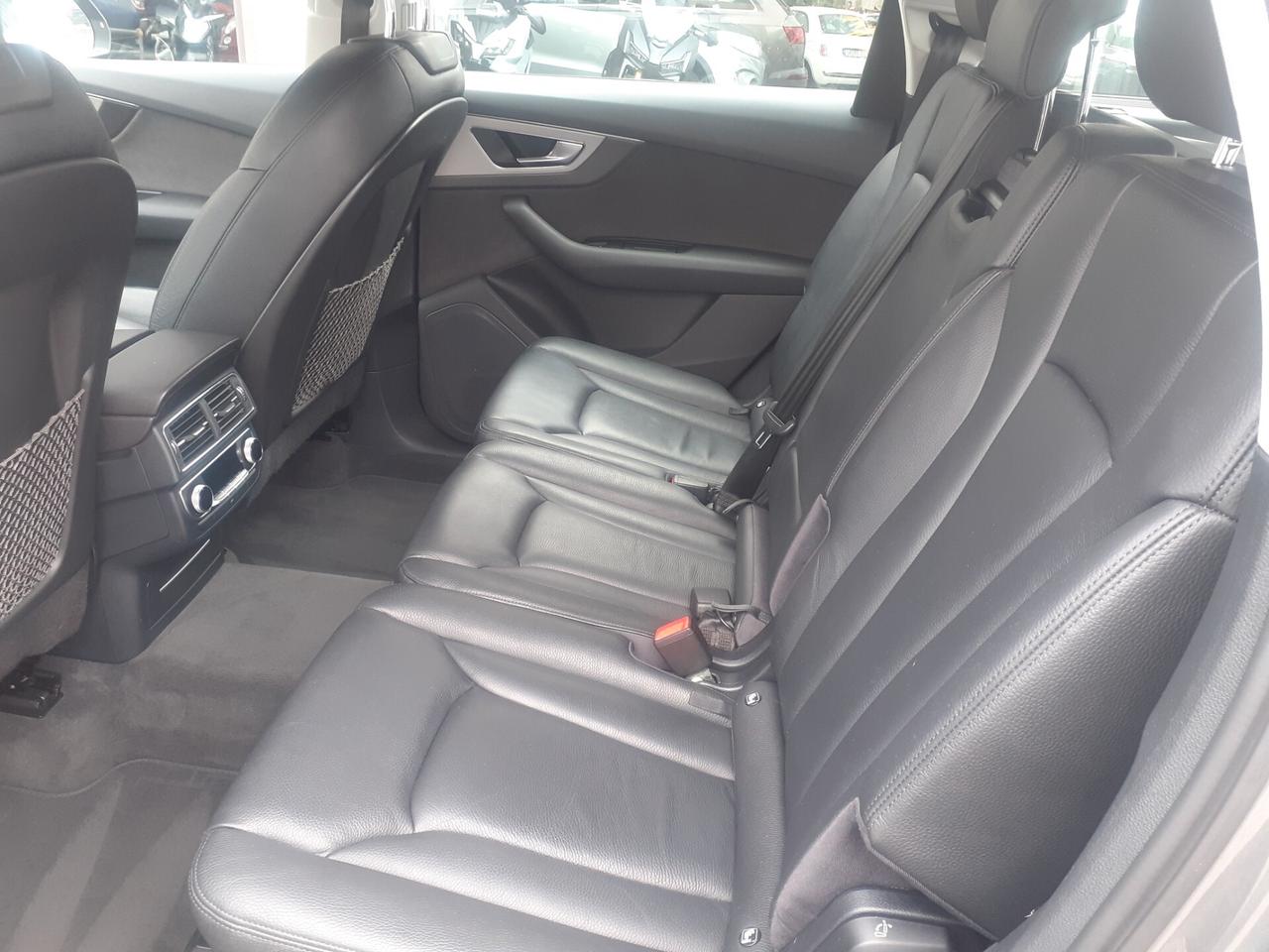 Audi Q7 3.0 TDI 272 CV quattro tiptronic Business Plus 7 POSTI