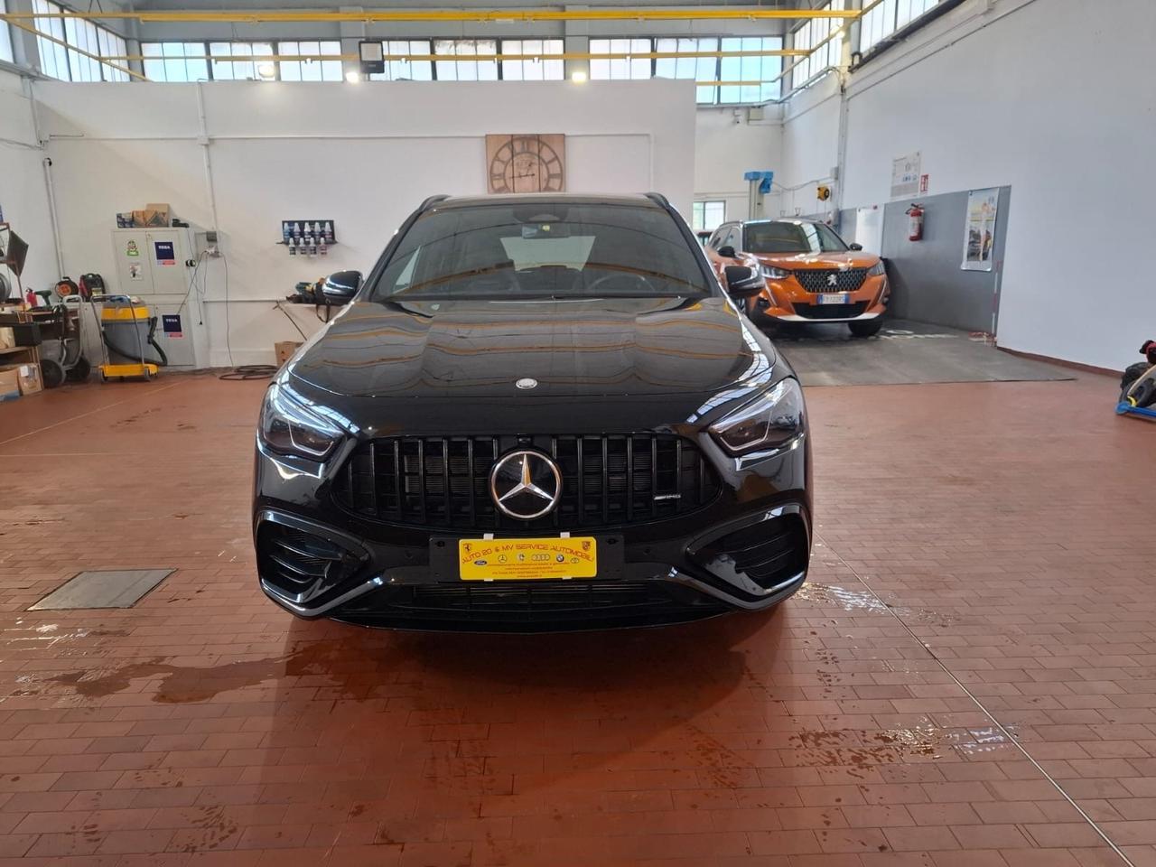 Mercedes-benz GLA 45 AMG 45S 4Matic+ Premium Plus racing