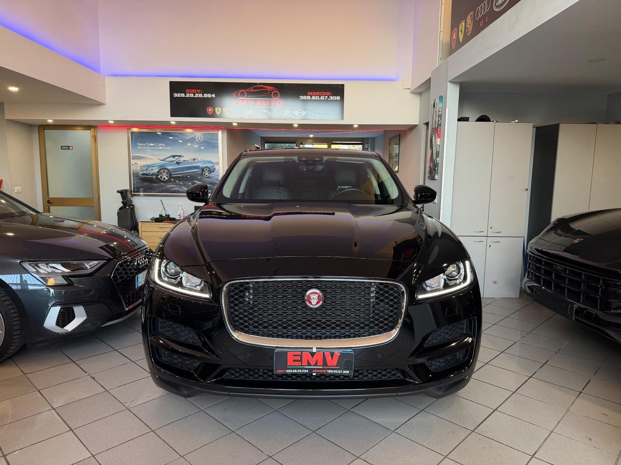 Jaguar F-Pace 2.0 D 180 CV AWD aut Chequered Flag