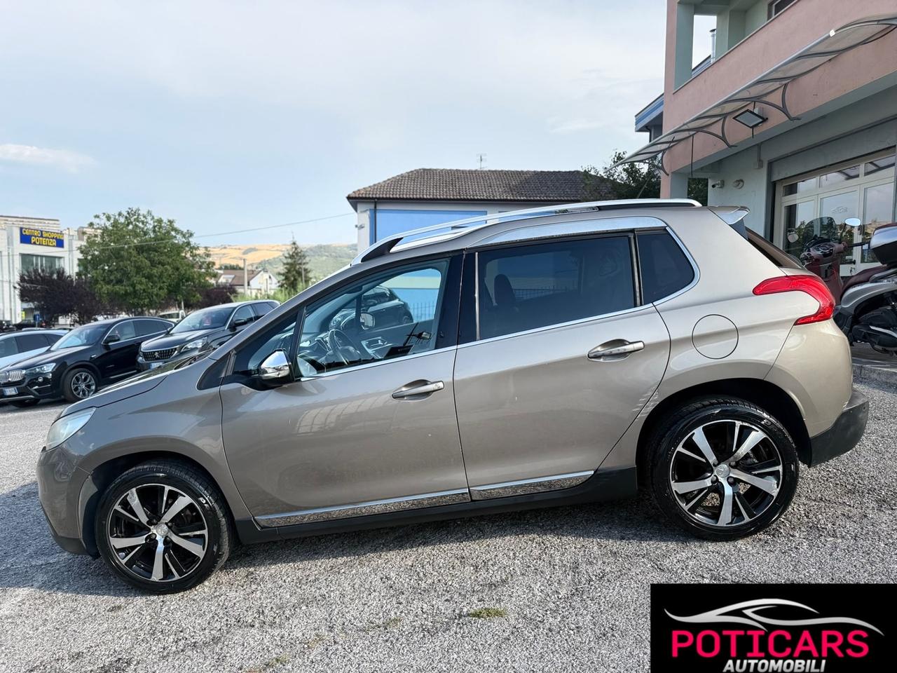 Peugeot 2008 BlueHDi 100 Allure