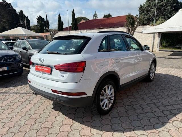 Audi Q3 2.0 TDI 120CV Design - 2016