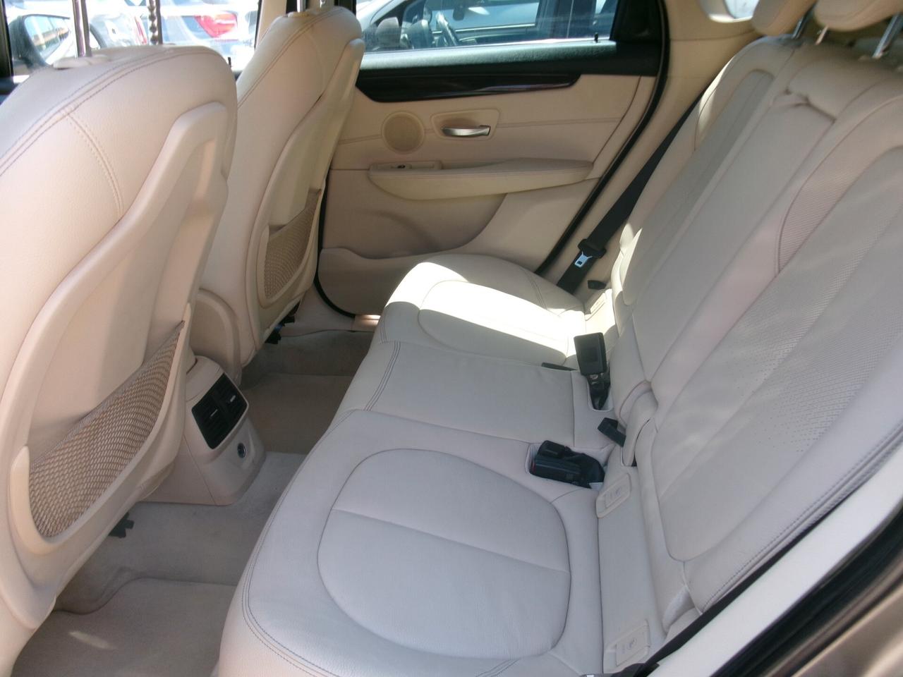 BMW 218 D 2.0 150CV ACTIVE TOURER LUXURY AUTOMATICA/NAVI/PDC 127000 KM