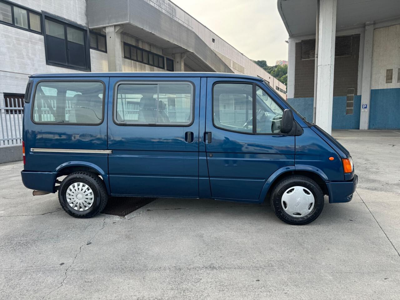 Ford Transit/Tourneo 2.5 TD/100CV PL 9 posti