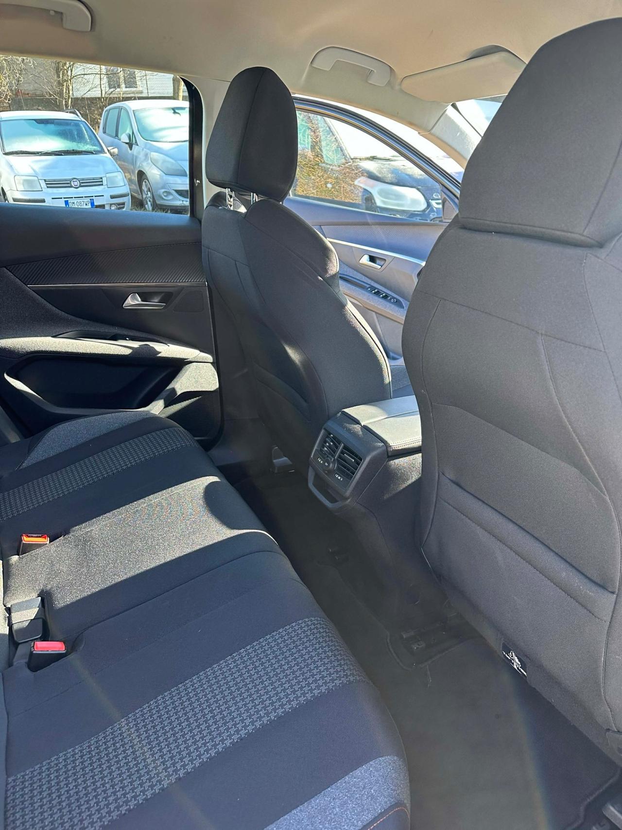 Peugeot 3008 BlueHDi 120 S&S EAT6 ALLURE FULLOPT