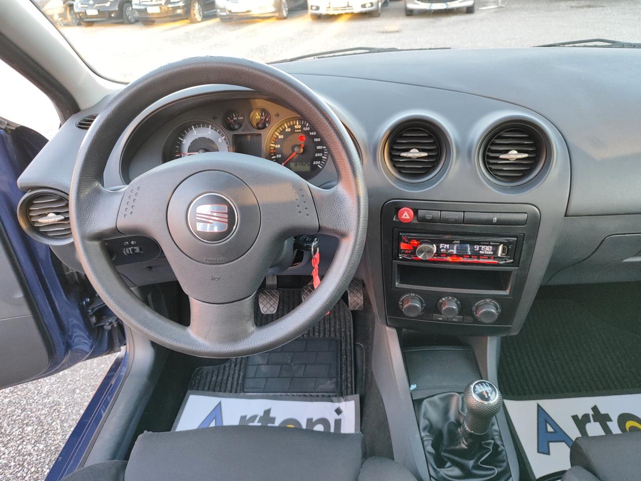 Seat Ibiza 1.4 16V 5p. Stylance