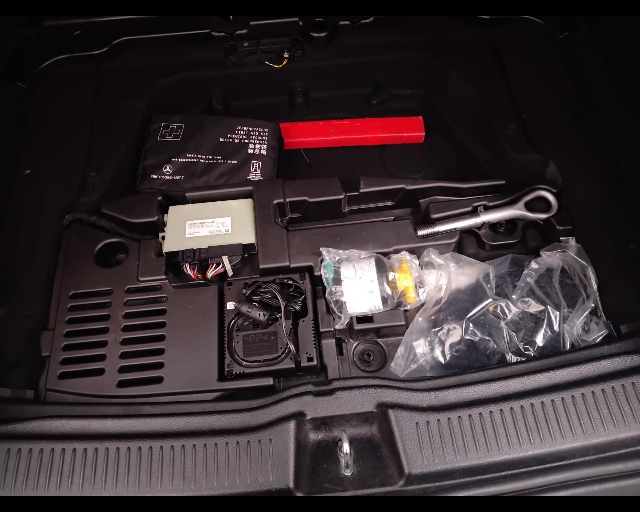 Mercedes-Benz Classe B - W247 2018 - B 180 d Sport auto