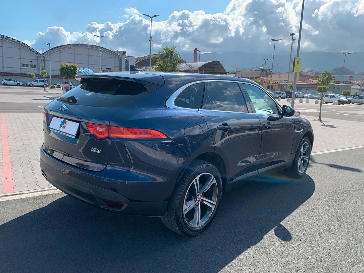 Jaguar F-Pace 2.0 D 180 CV AWD aut. R-Sport