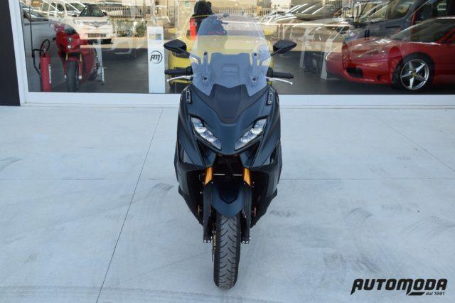 YAMAHA T-Max 560 Tech Max akrapovic