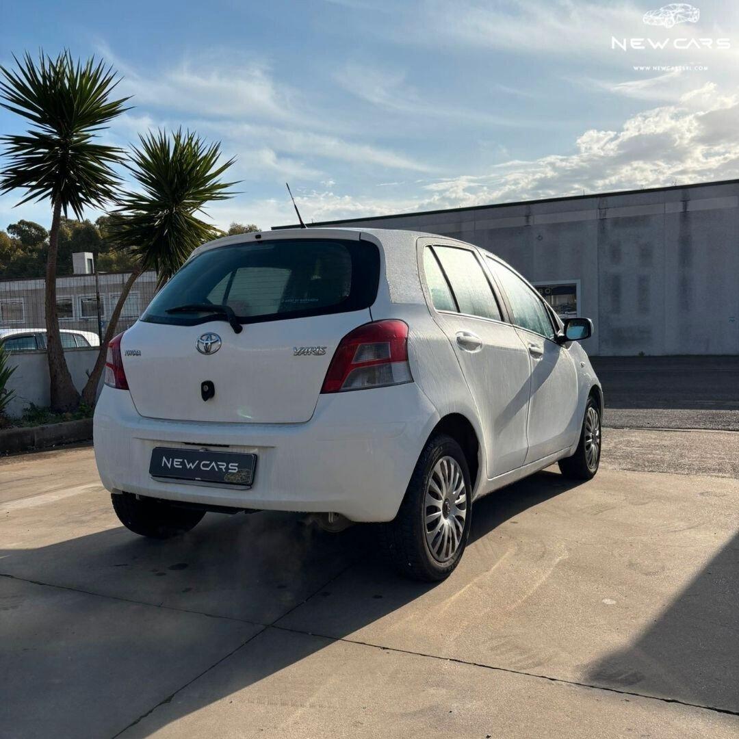 Toyota Yaris 1.0 5 porte Sol