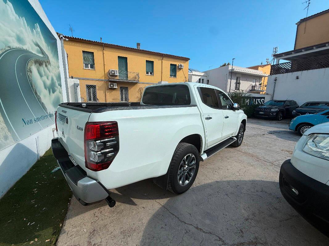 Mitsubishi L200 Cab VI 2019 Mitsubishi L200 d.cab 2.3d Diamond Pack 0 4wd 150cv