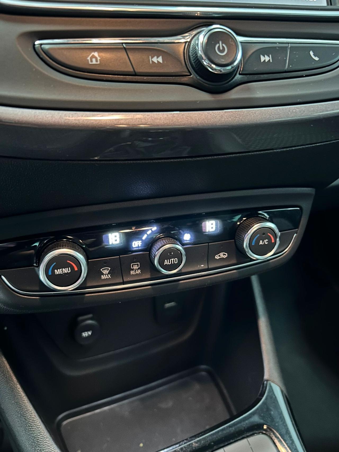 Opel Crossland X 1.6 ECOTEC D X NEOPATENTATI 2017