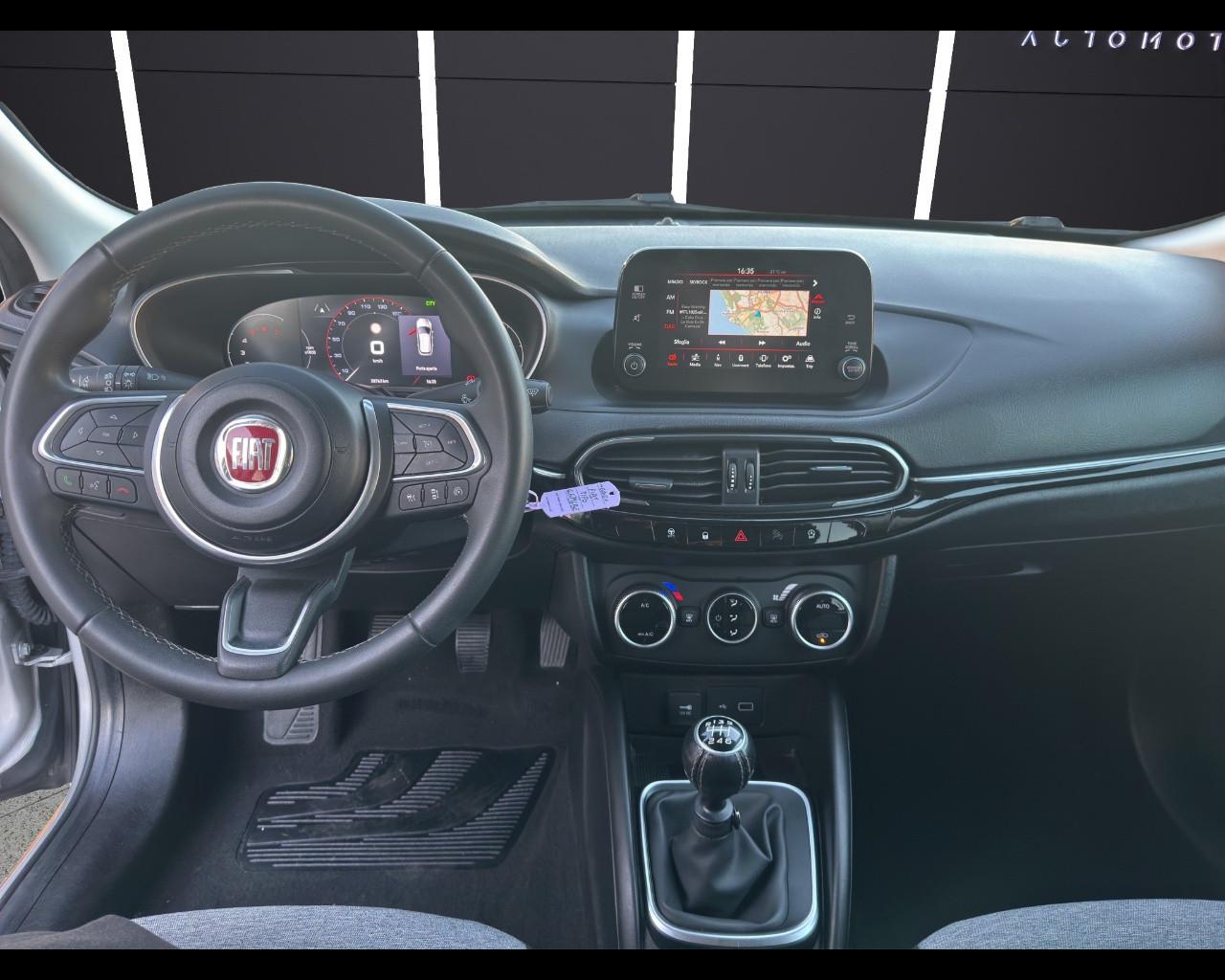 FIAT Tipo (2015-->) - Tipo 1.6 Mjt S&S 5 porte Cross