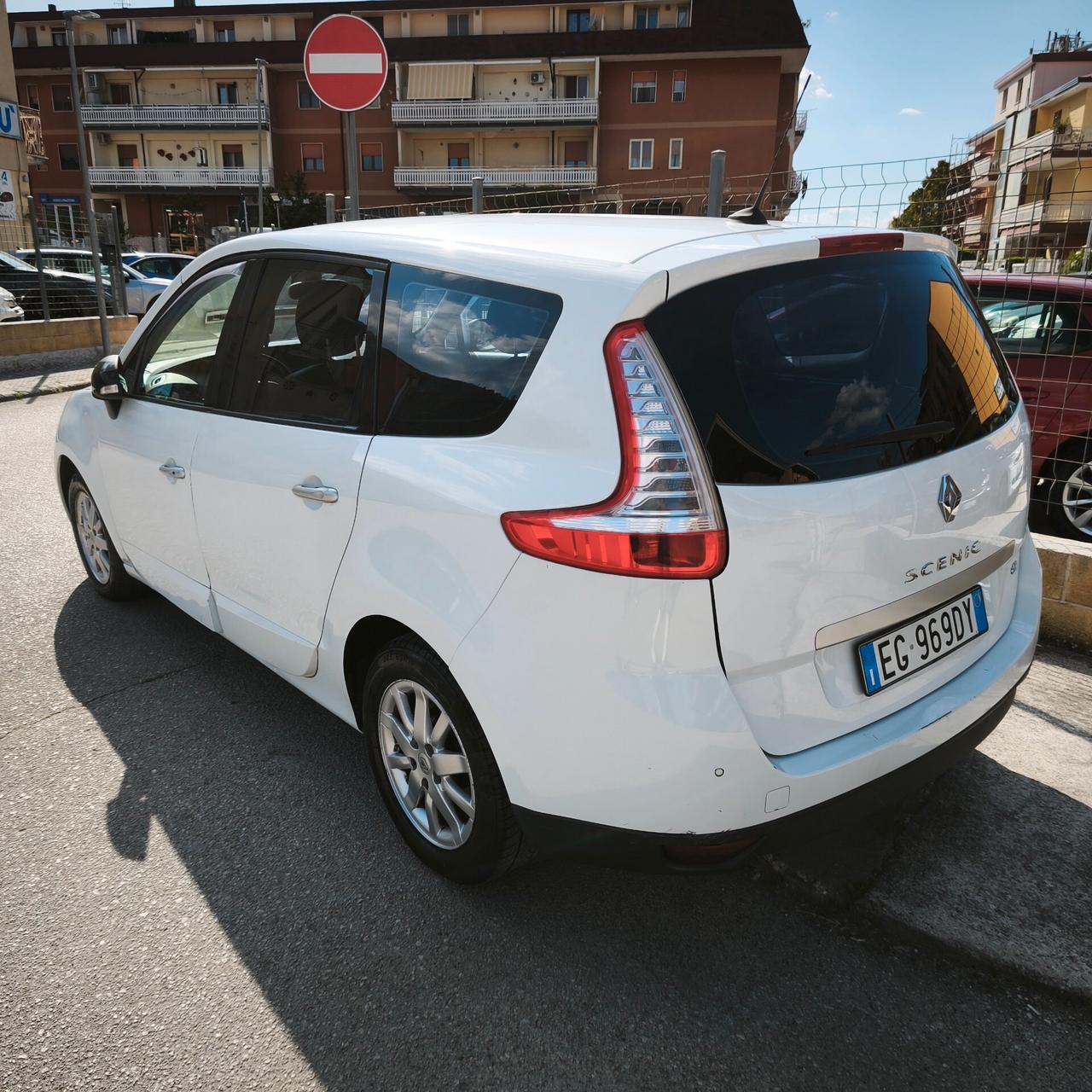 Renault Scenic Scénic 1.9 dCi 130CV Luxe 7 posti