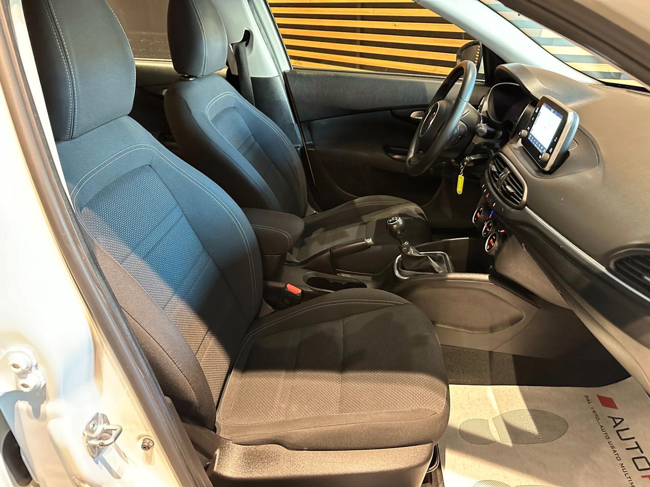Fiat Tipo 1.6 Mjt S&S 5 porte Easy Business