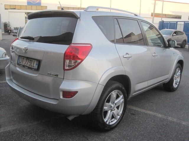 Toyota RAV 4 RAV4 Crossover 2.2 D-Cat 177 CV Luxury