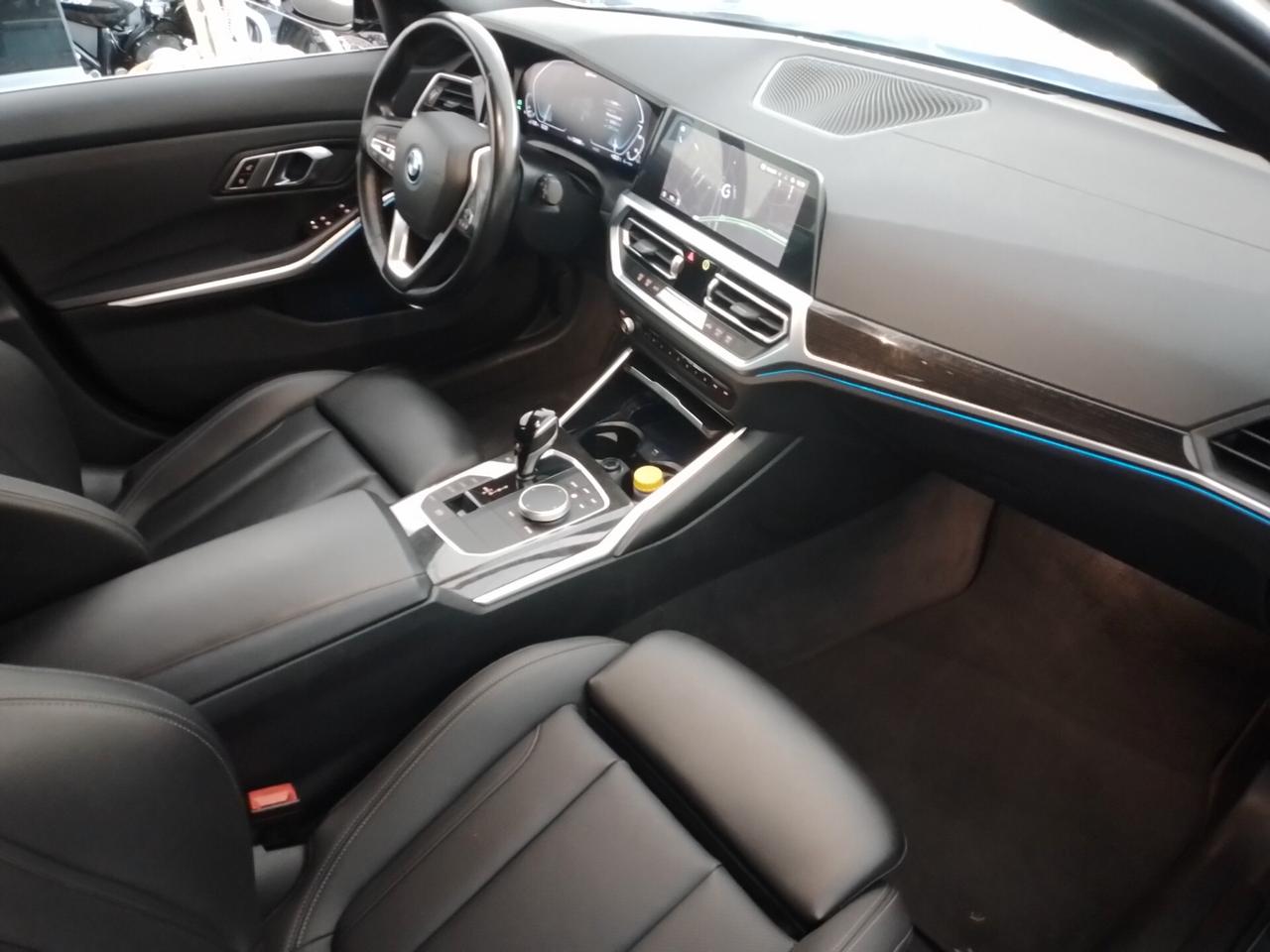 BNW 320E 2.0 Touring Luxury 163cv Plug-in Hybrid