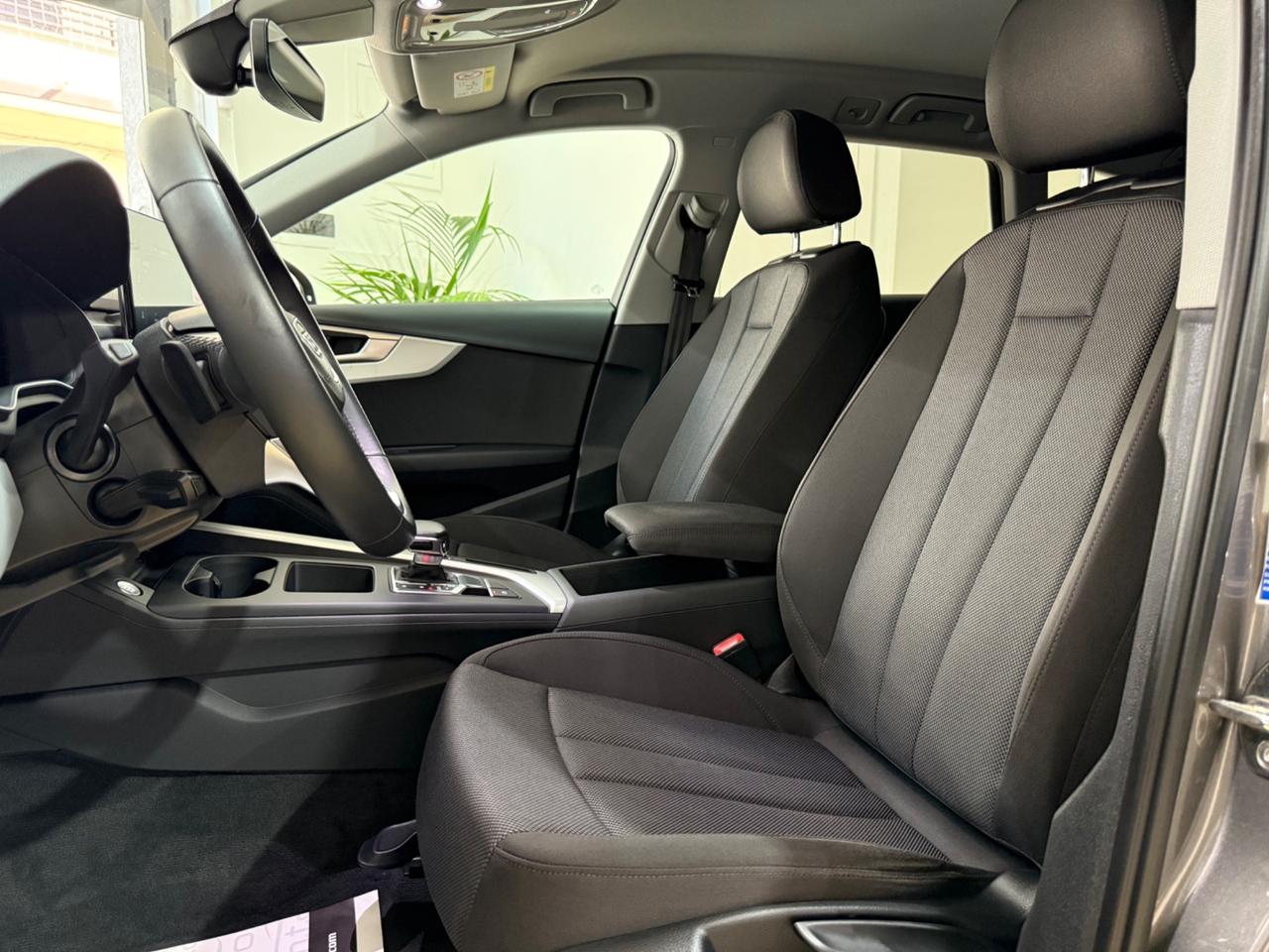 Audi A4 Avant 30 TDI 136 CV S tronic Business Advanced