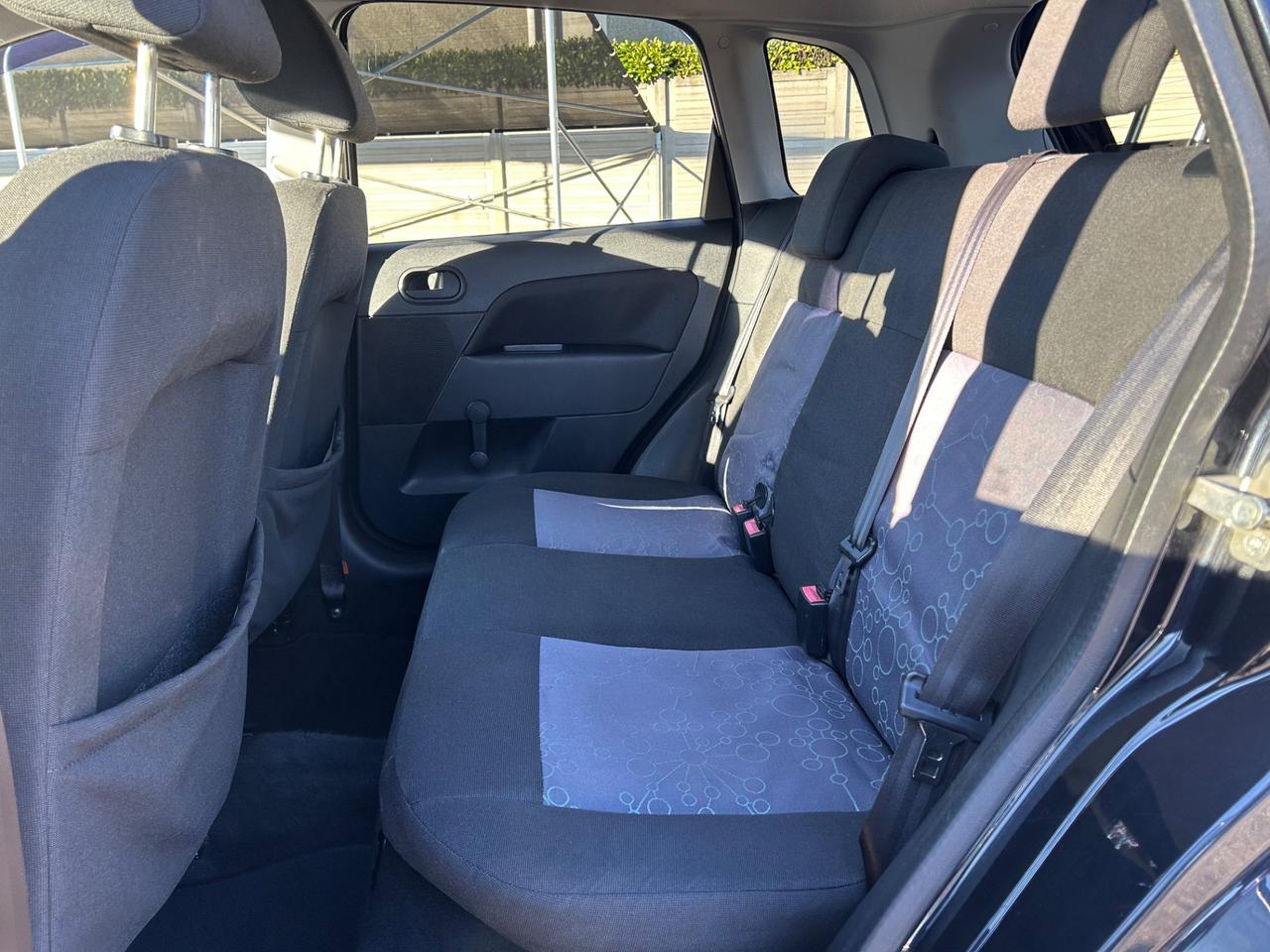 Ford Fiesta 1.2 16V 5p. Ghia